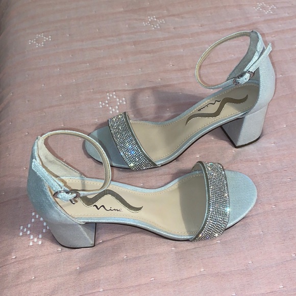 heels - Picture 4 of 5